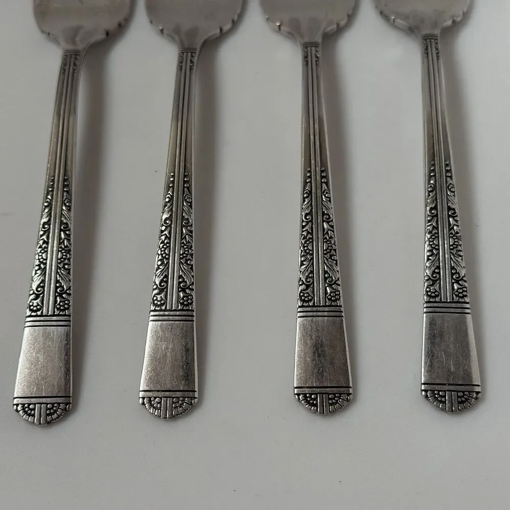 4pc Oneida Royal York Silverplate Salad Fork 6 1/2” Tudor Community 1937